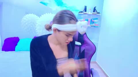 DEMI online show from 01.13.26