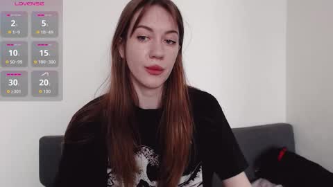 Snapshot of demiamour chatting on 09.15.25 Demi. not your babybabebb and other shit online show from 09.15.25