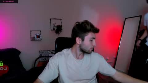 Snapshot of den_rich chatting on 09.19.25 Den online show from 09.19.25