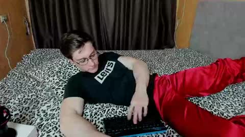 Snapshot of deni_boy99 chatting on 04.14.26 Deni online show from 04.14.26