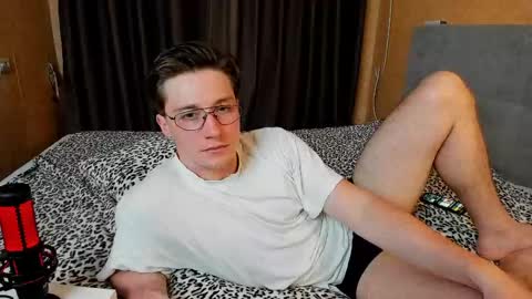 Snapshot of deni_boy99 chatting on 05.23.26 Deni online show from 05.23.26