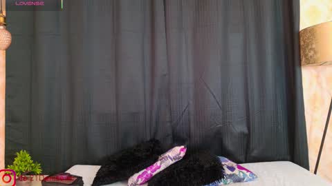 Denisse online show from 10.20.25