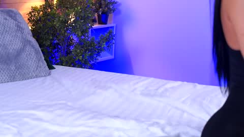 denisedevilles online show from 12.02.24