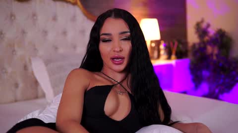 denisedevilles online show from 01.03.25