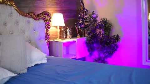 denisedevilles online show from 01.08.25