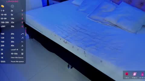 denisse_logan online show from 10.27.25