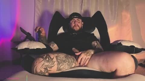 Oliver online show from 04.22.26