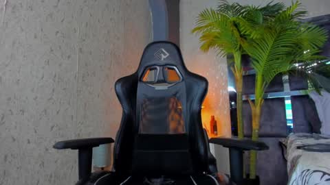 dennis_cox_ online show from 02.04.25