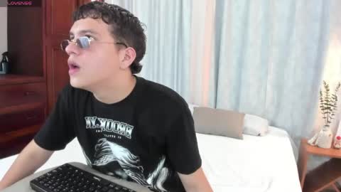 Dennis online show from 04.29.26