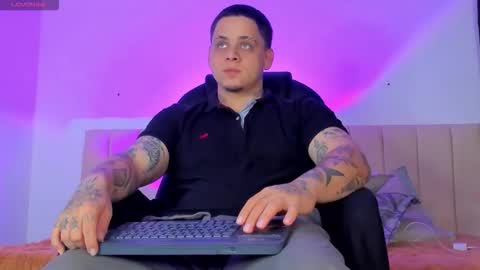 dennis munera online show from 09.19.25