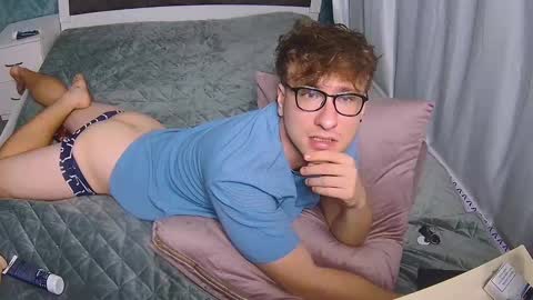 Dennis online show from 10.24.25