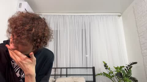 Snapshot of denobluora chatting on 01.31.25 Jasper   online show from 01.31.25