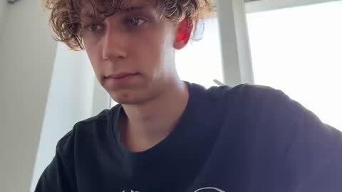 Snapshot of denobluora chatting on 09.25.25 Jasper   online show from 09.25.25