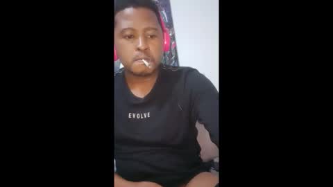 Snapshot of dentzo chatting on 05.14.26 mastER blACK online show from 05.14.26