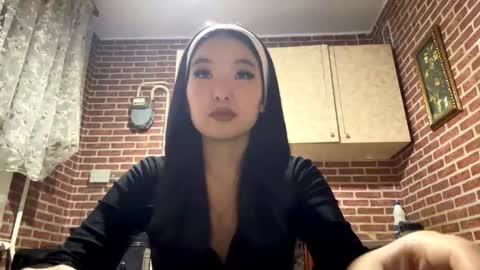 Emma online show from 11.11.25