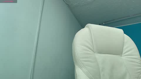 Dephne online show from 12.18.24