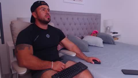 Derek online show from 01.14.26