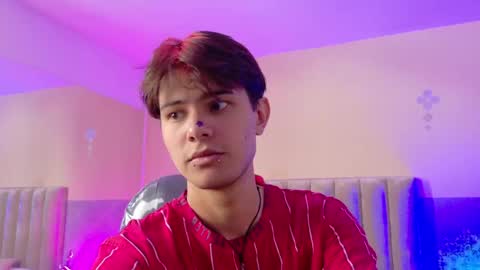 Snapshot of derek_sinn chatting on 05.19.26 derek_sinn online show from 05.19.26