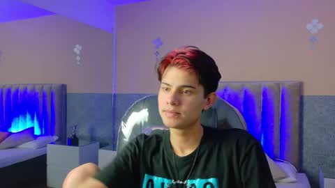 Snapshot of derek_sinn chatting on 05.24.26 derek_sinn online show from 05.24.26