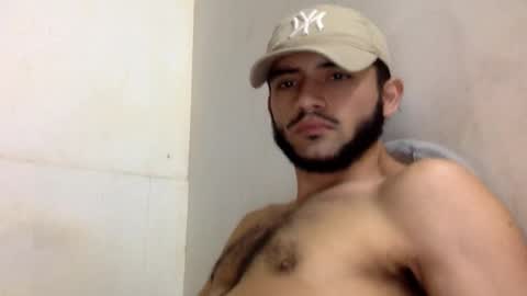 Snapshot of derek_smiith chatting on 10.06.25 Derek smiith online show from 10.06.25