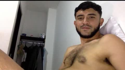 Snapshot of derek_smiith chatting on 11.25.25 Derek smiith online show from 11.25.25