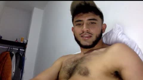 Snapshot of derek_smiith chatting on 11.28.25 Derek smiith online show from 11.28.25