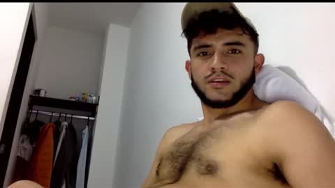 Snapshot of derek_smiith chatting on 11.29.25 Derek smiith online show from 11.29.25