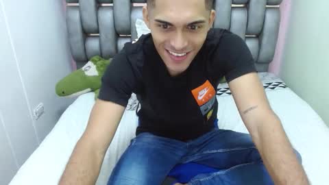 D E R E K online show from 10.25.25