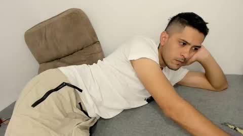 derek_vall online show from 03.05.25