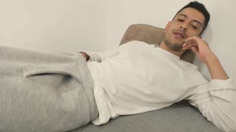 derek_vall online show from 03.07.25