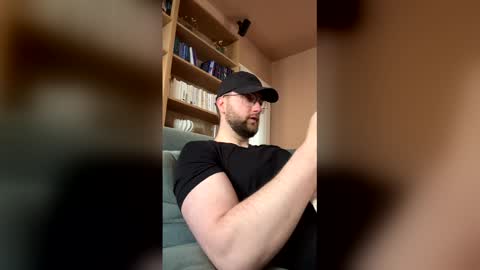 Snapshot of derkleinerabauke chatting on 04.20.26 derkleinerabauke online show from 04.20.26