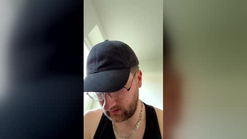 Snapshot of derkleinerabauke chatting on 04.22.26 derkleinerabauke online show from 04.22.26