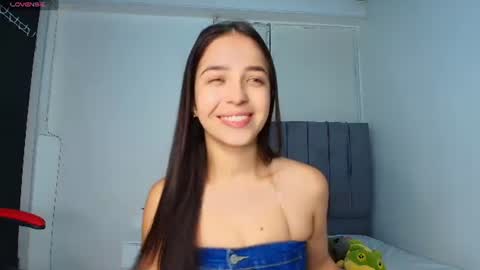 Snapshot of derly_cuervo703031 chatting on 06.09.26 derly_cuervo703031 online show from 06.09.26
