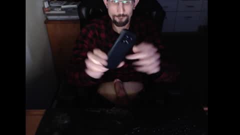 Snapshot of dermattes chatting on 12.29.24 dermattes online show from 12.29.24