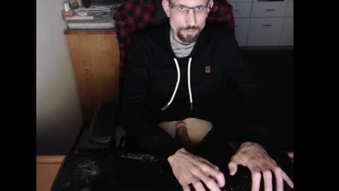 Snapshot of dermattes chatting on 01.07.25 dermattes online show from 01.07.25