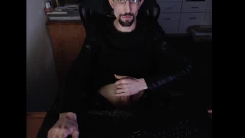 Snapshot of dermattes chatting on 02.08.25 dermattes online show from 02.08.25