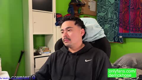 Derrick Hose online show from 01.12.25