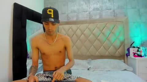 derrymeyers online show from 12.16.25