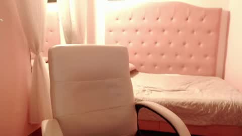 Snapshot of designturbate chatting on 12.24.24 Designturbate online show from 12.24.24