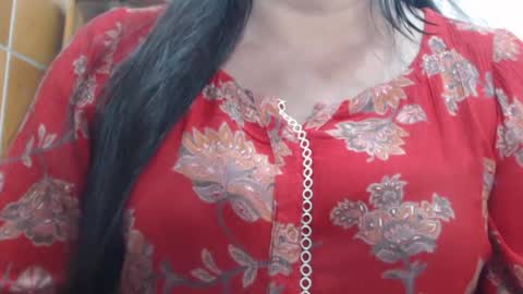 Snapshot of desimaisa130 chatting on 07.16.26 Maisa online show from 07.16.26