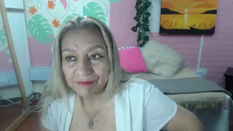 Snapshot of desire_latin chatting on 04.29.26 VALERIA online show from 04.29.26