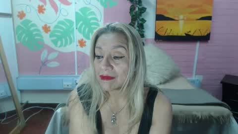 Snapshot of desire_latin chatting on 05.20.26 VALERIA online show from 05.20.26