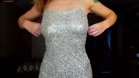 Snapshot of desired_zoya chatting on 10.24.25 desired zoya online show from 10.24.25