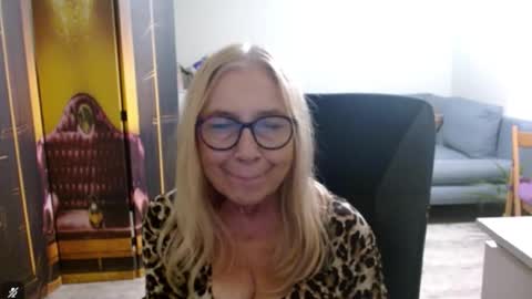 S O F I A online show from 11.10.25