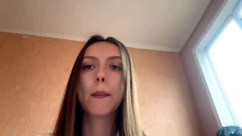 Snapshot of desirewingard chatting on 04.17.26 Ksenia online show from 04.17.26