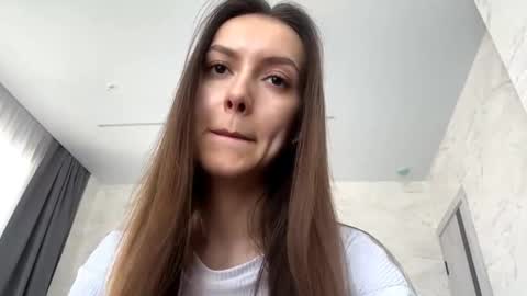 Snapshot of desirewingard chatting on 04.25.26 Ksenia online show from 04.25.26