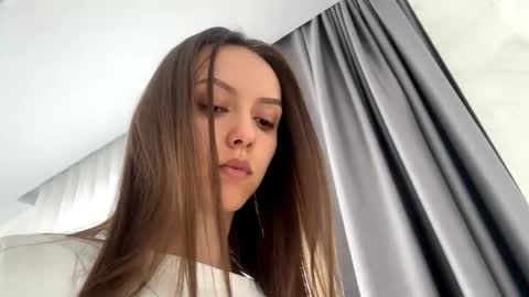 Snapshot of desirewingard chatting on 05.14.26 Ksenia online show from 05.14.26