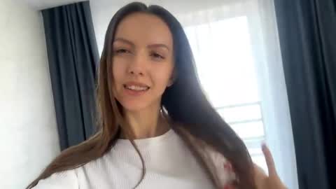 Snapshot of desirewingard chatting on 05.20.26 Ksenia online show from 05.20.26
