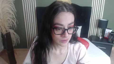 Snapshot of desiring__angel chatting on 01.23.25 Desiring Angel online show from 01.23.25