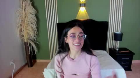 Snapshot of desiring__angel chatting on 03.08.25 Desiring Angel online show from 03.08.25